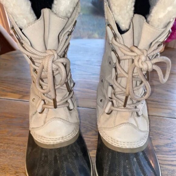 SOREL Joan of Arctic waterproof felt lined boot/11/nice condition/euro 42 - Picture 5 of 10
